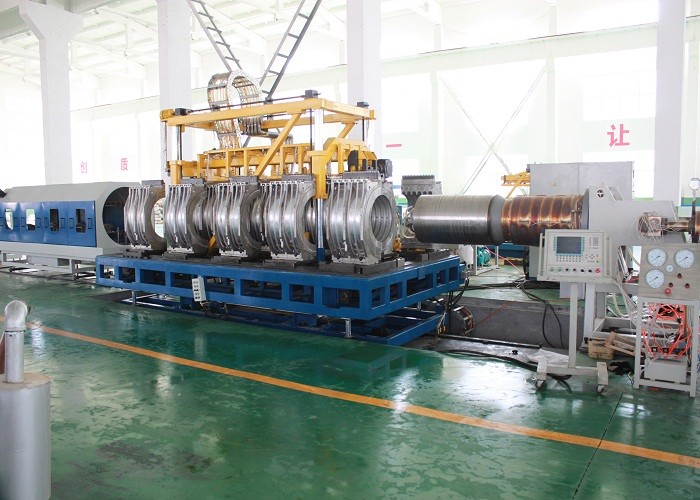 HUASUポリ塩化ビニールの管の放出ライン ポリ塩化ビニールの倍の壁の波形の管の生産機械