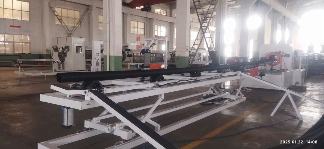 シーメンスモーターと8〜15kg/hの能力を備えた、自動化されたコンピューター制御の二重壁コルゲートパイプ押出ライン