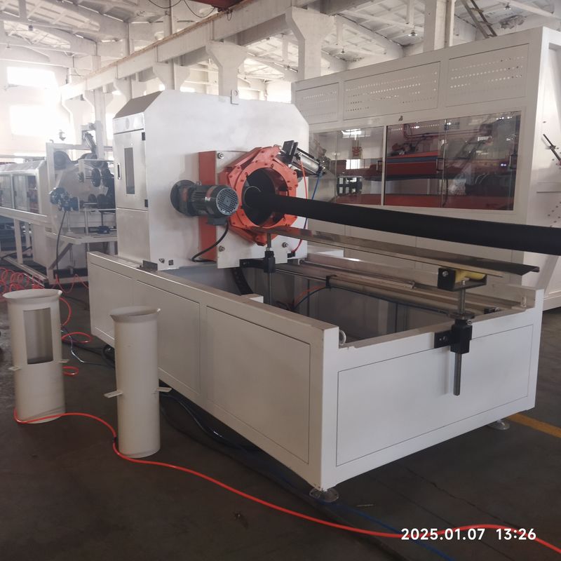 コンピュータ化ダブルウォール波紋パイプエクストルーゼーションライン シメンスPLCと耐久パイプの容量250-1000kg/h