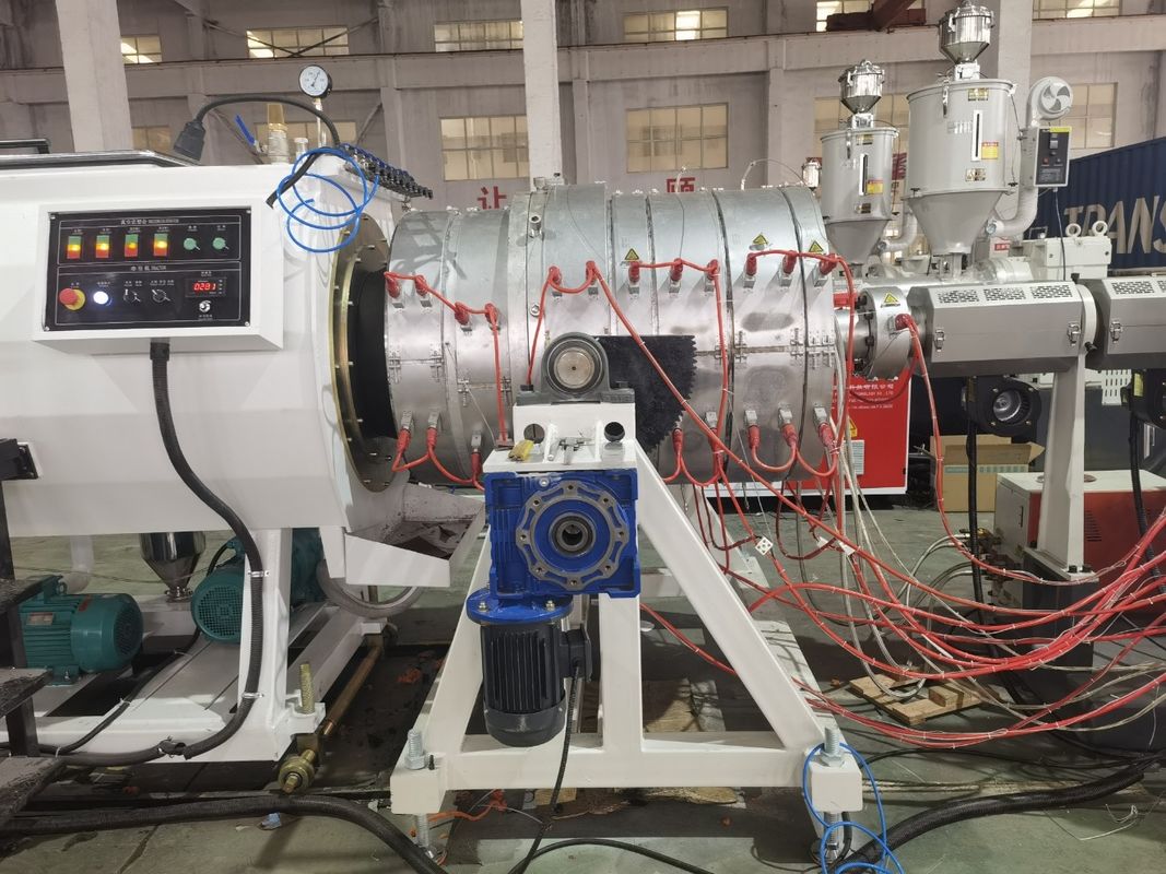 精密で正確な加工のためのシメンスベイド / WEGモーターHDPEパイプエクストルーションマシン