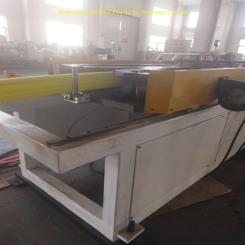 シーメンスABB主要電気および水空冷を備えた自動プラスチックパイプ押出ライン、カスタマイズ可能な出力