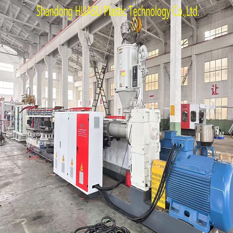 シーメンスABB主要電気および水空冷を備えた自動プラスチックパイプ押出ライン、カスタマイズ可能な出力