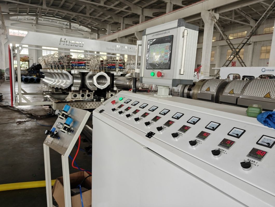 パーソナライズ可能なPVCローグラテッドパイプ製造機械