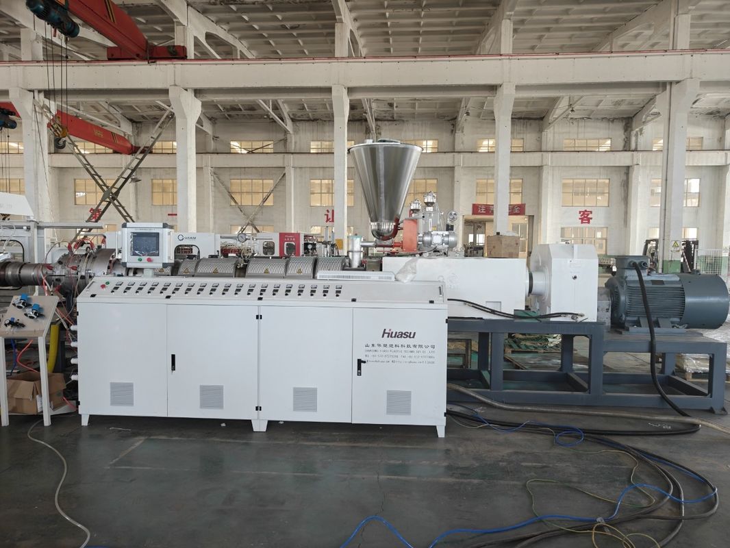 パーソナライズ可能なPVCローグラテッドパイプ製造機械