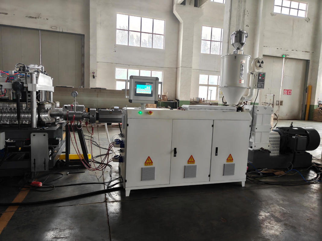 SiemensインバータとOmronリレーを搭載した、75～250mmコルゲートパイプ製造用自動DWCパイプ押出ライン