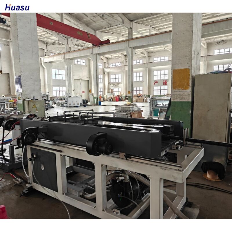 PLC制御付き単壁波紋パイプエクストルージングライン 半自動から完全自動操作とシュナイダー/シエメンス電気部品