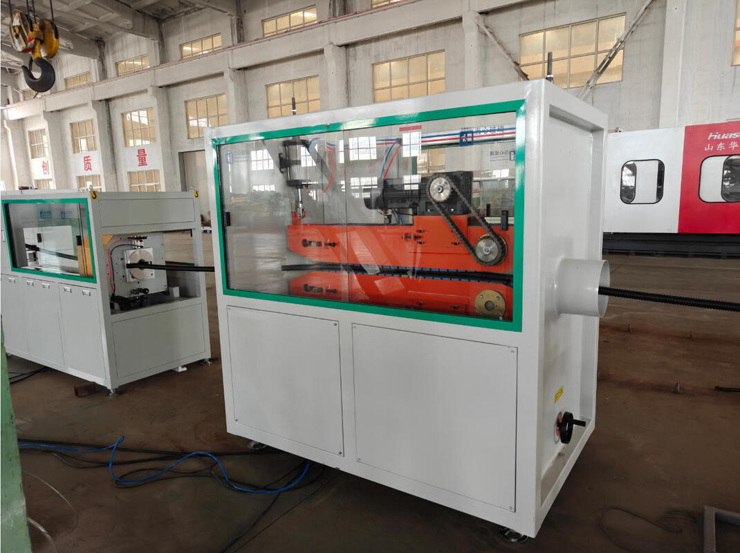 高速生産のための水冷却とシエメンスモーターのフルオートマティックシングルウォール波紋パイプエクストルーションライン