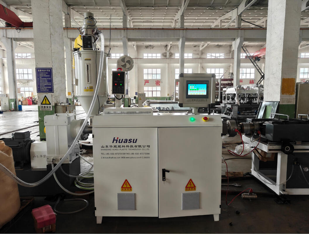 高速生産のための水冷却とシエメンスモーターのフルオートマティックシングルウォール波紋パイプエクストルーションライン