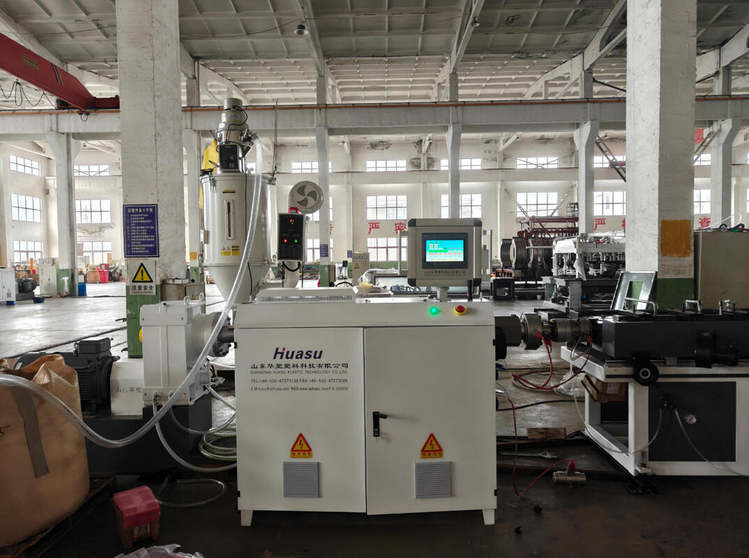 安定した高速生産のための110mm最大パイプサイズとフル自動単壁波紋パイプエクストルージングライン