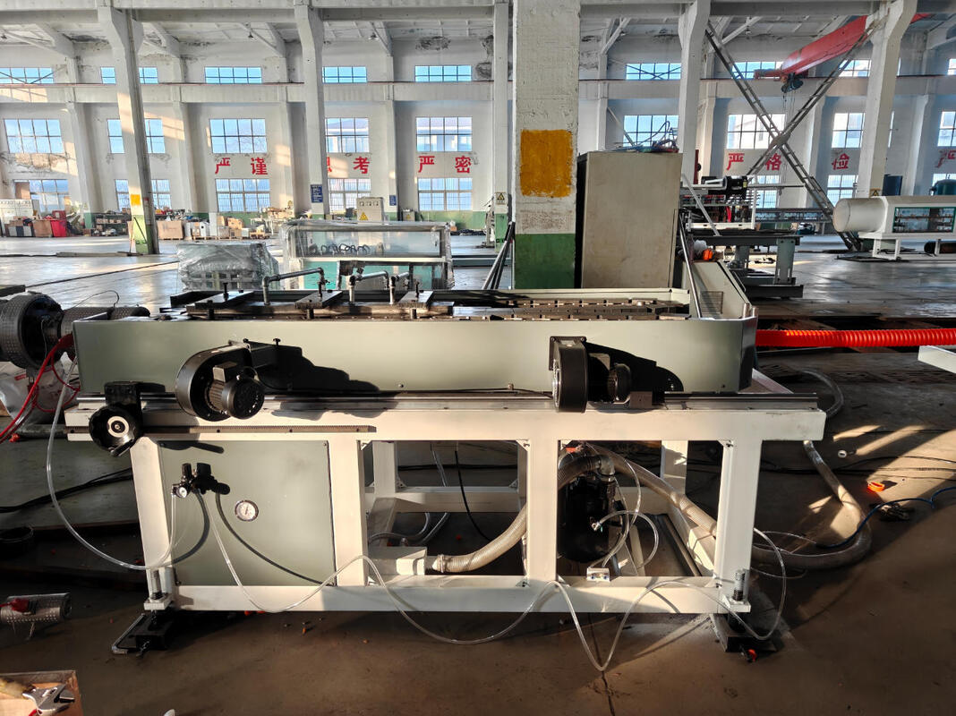 水冷却システム 38CrMoAlA樽材料のPEプラスチック加工のための単壁波紋パイプエクストルーションライン