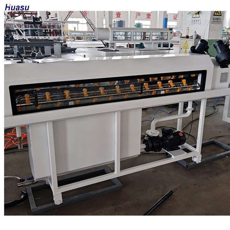 水冷却システムとパイプ直径範囲16mm-1600mmのL/D比33/38/40の単壁波紋管の挤出ライン