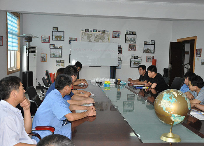 ポリ塩化ビニールのPE PPの単一の壁は機械250mm管の直径を作る管を波形を付けた