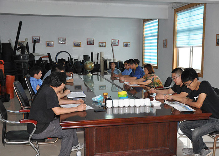 下水の排水の倍の壁は分野の通りのための管の放出ラインを波形を付けた