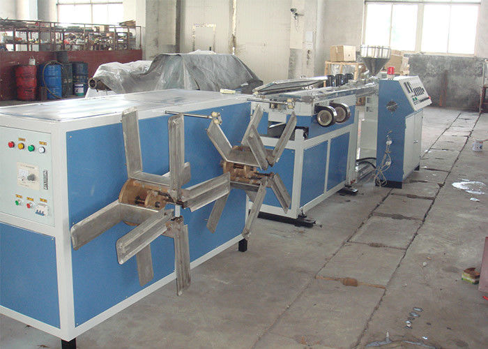 プラスチックUPVCポリ塩化ビニールCPVCの管のHDPE PPRのPE PPは電気水路の管のホースの管の放出の生産ラインに水をまく